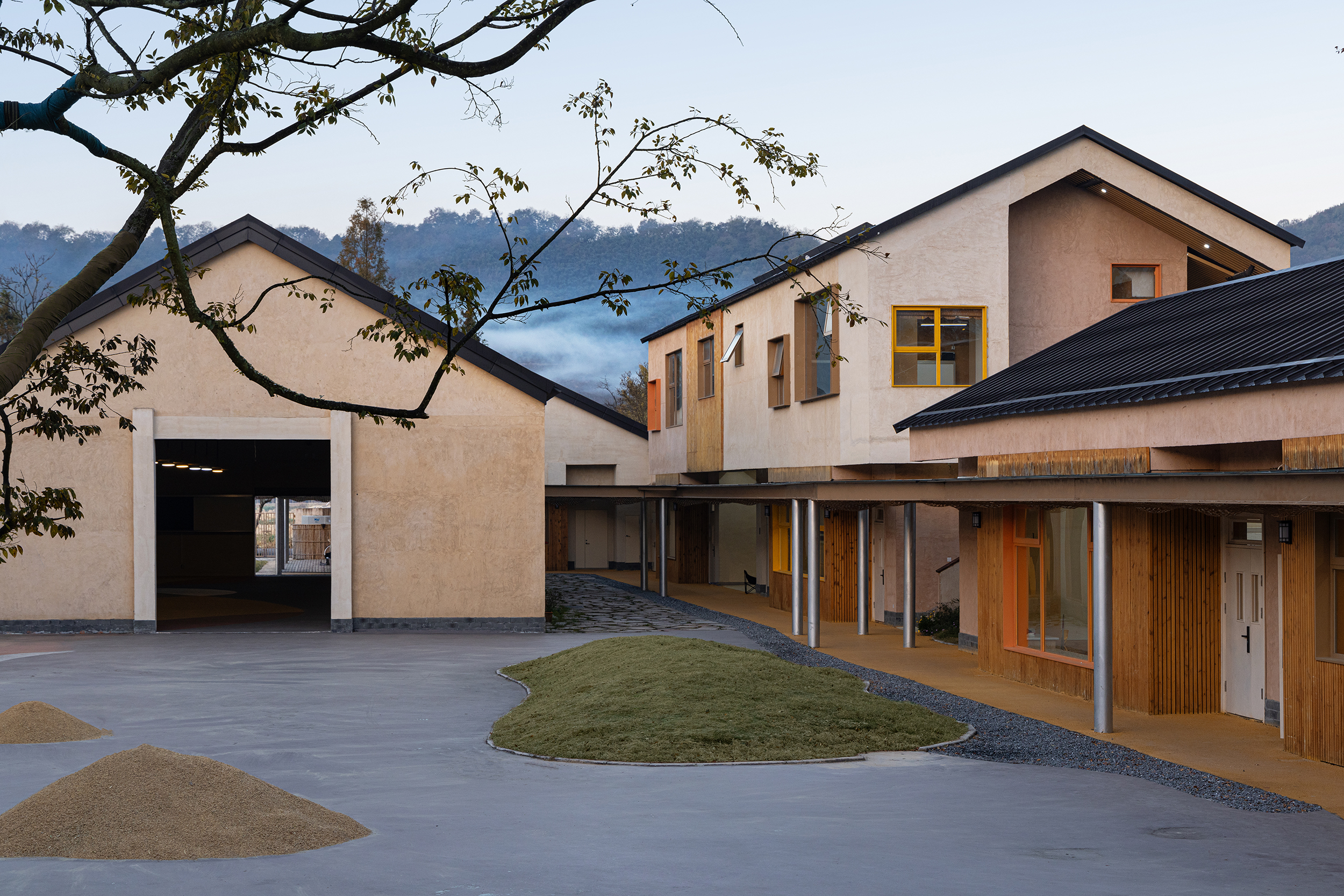 Qingshan School: A Rural Learning Village Rooted in Land, Craft, and Community (5)