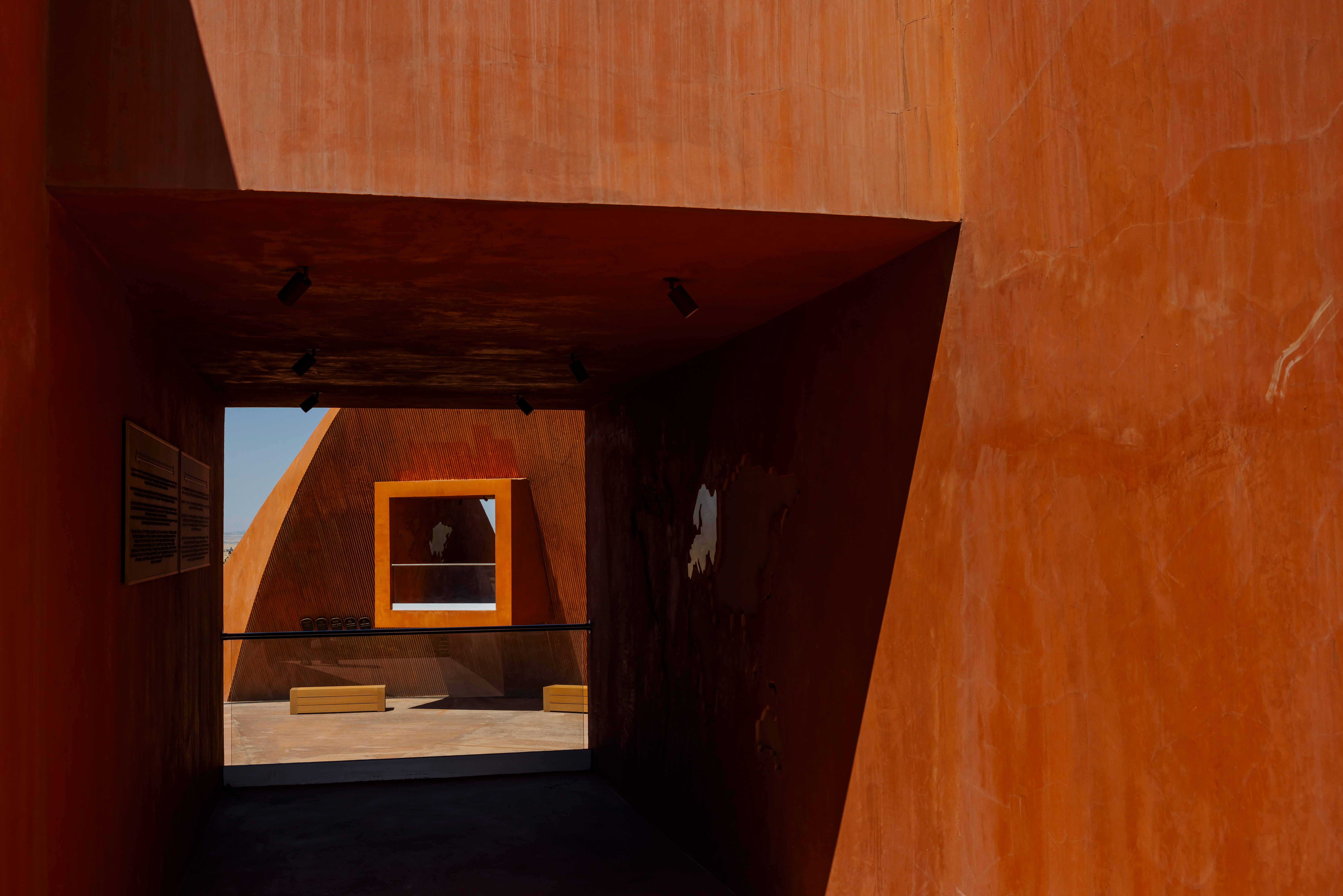 Et-302 Memorial (5)