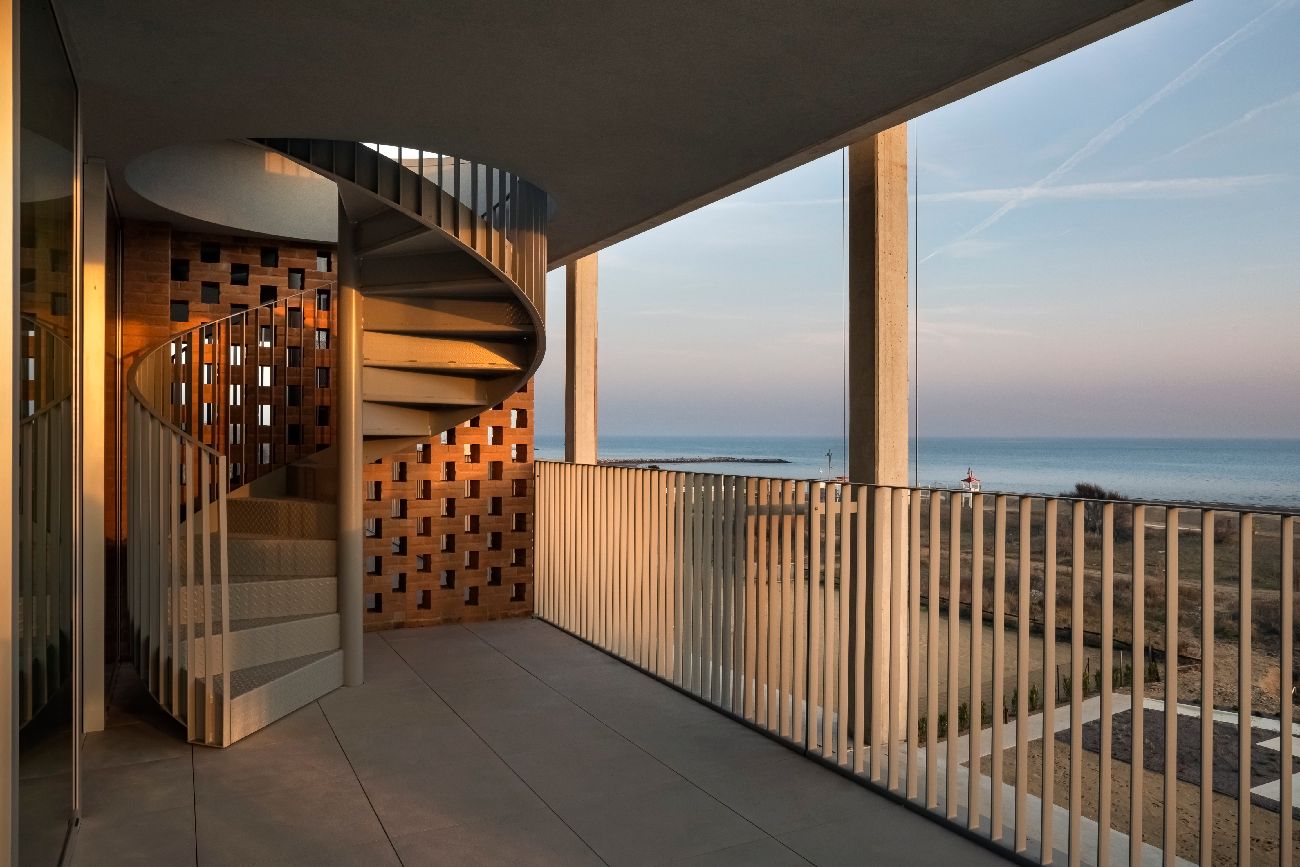 G.Beach Residence (6)