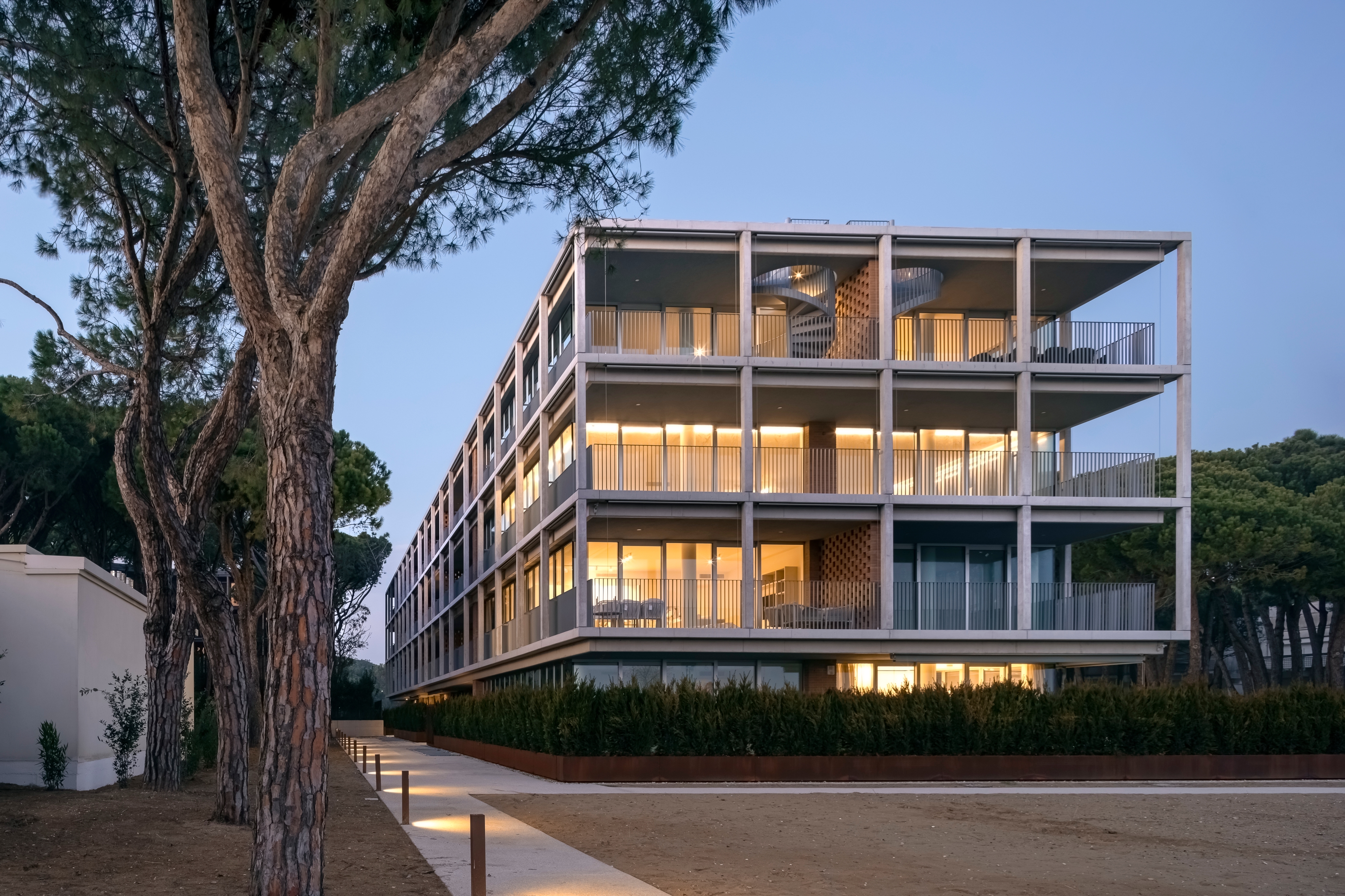 G.Beach Residence (3)