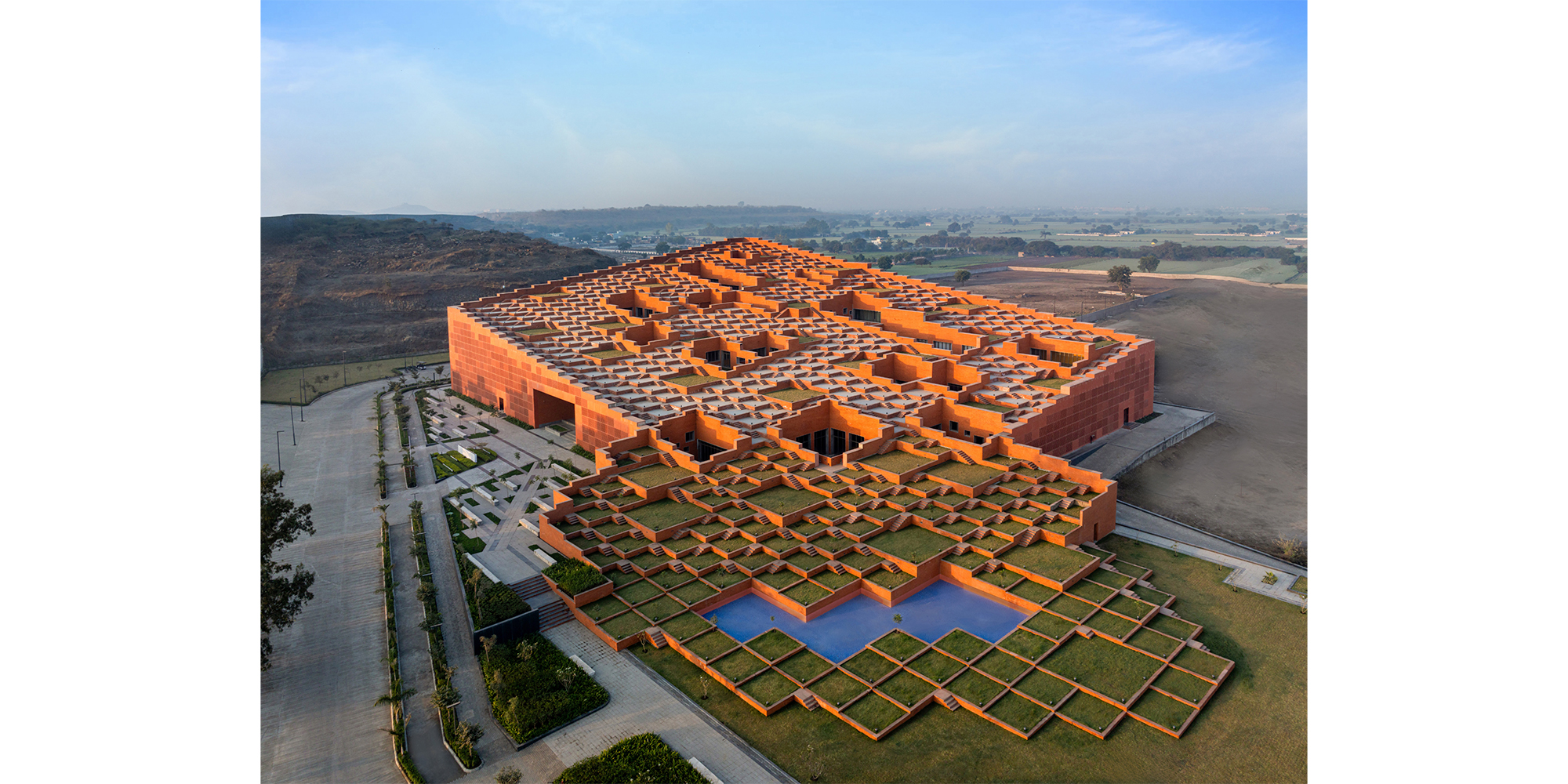 PRESTIGE UNIVERSITY (3)
