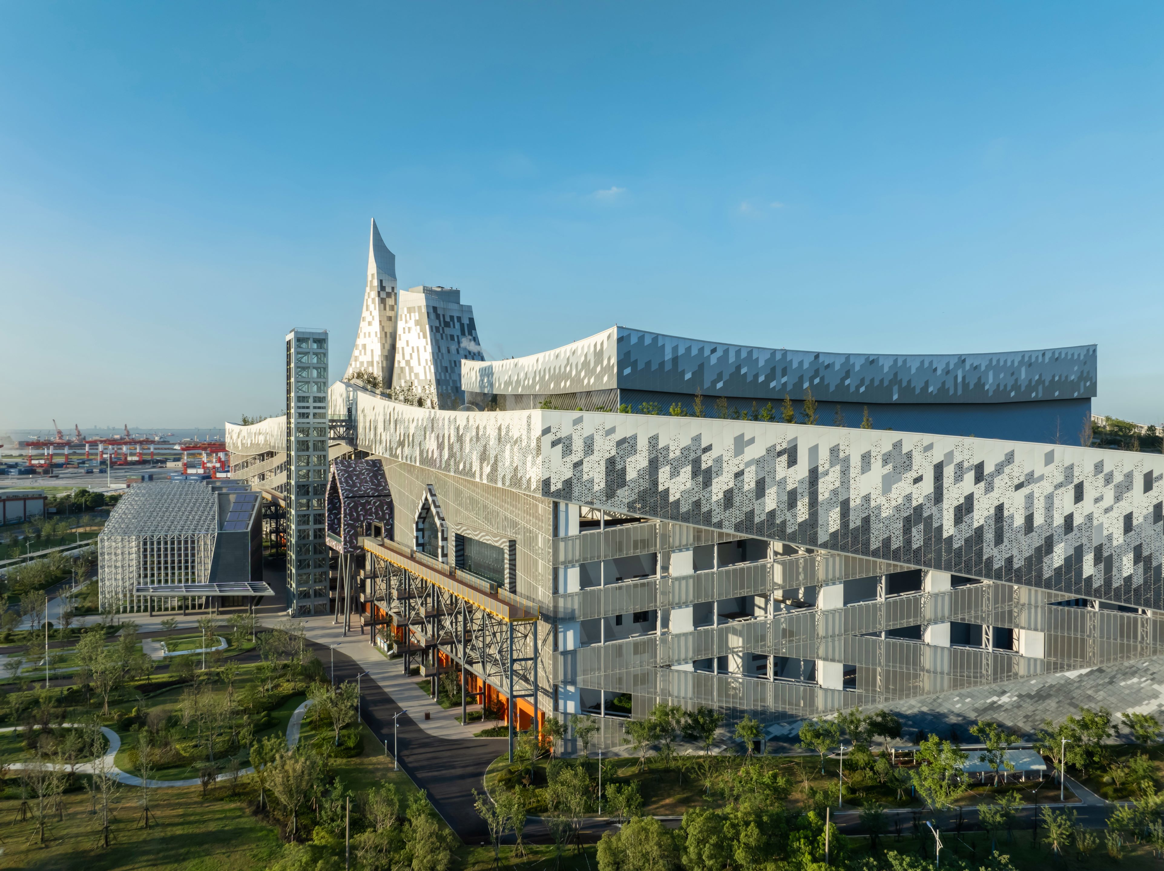 Baoshan Waste-to-Energy Center & Museum of Waste (3)